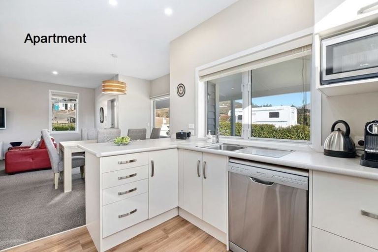 Photo of property in 2 Hidden Hills Drive, Wanaka, 9305