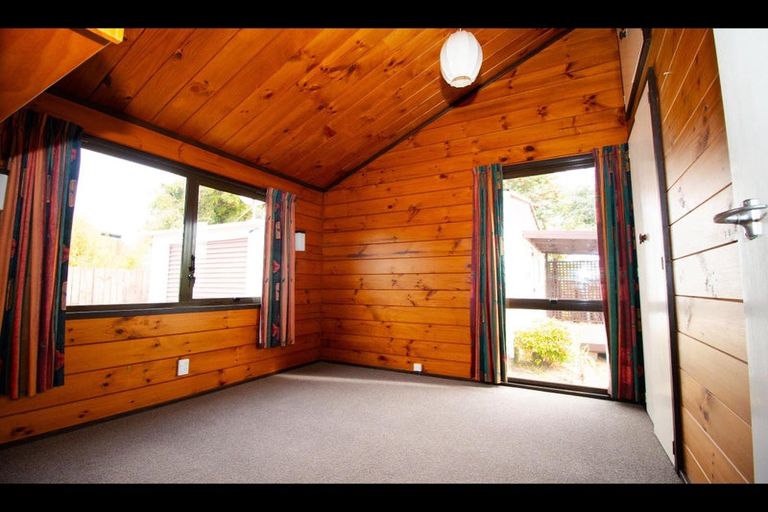 Photo of property in 20 Tobin Place, Richmond Heights, Taupo, 3330