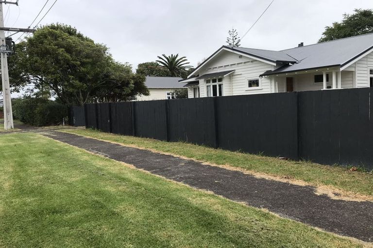Photo of property in 31 Rosella Road, Mangere East, Auckland, 2024