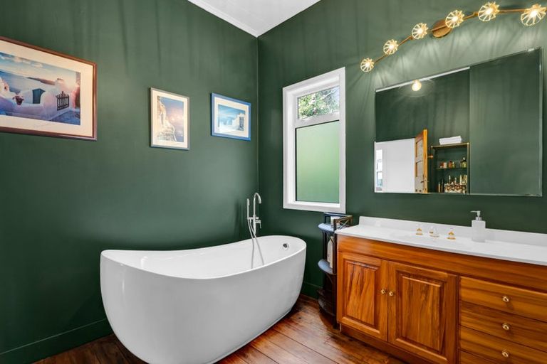 Photo of property in 25 Portia Street, Stratford, 4332