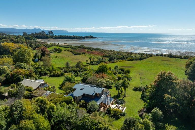 Photo of property in 65 Battery Road, Patons Rock, Takaka, 7182