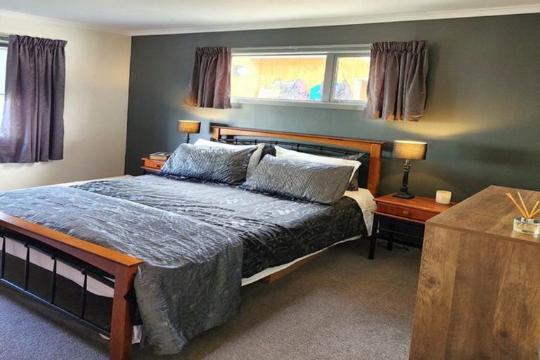 Photo of property in 28 Wellesley Street, Feilding, 4702