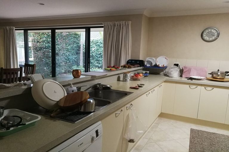 Photo of property in 4 Lilybank Crescent, East Tamaki, Auckland, 2013