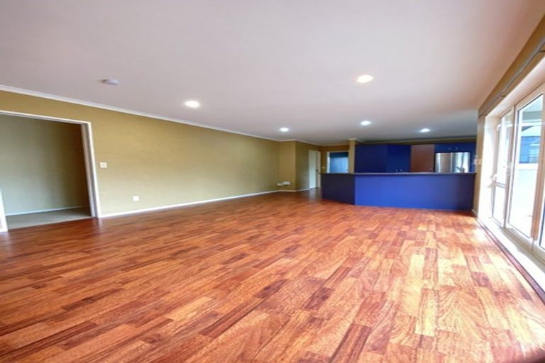 Photo of property in 15 Sierra Court, Roslyn, Palmerston North, 4414