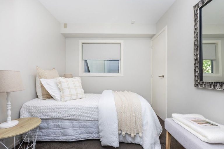 Photo of property in 2/18 Carlton Mill Road, Merivale, Christchurch, 8014