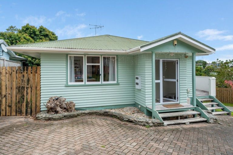 Photo of property in 33 Henderson Crescent, Parkvale, Tauranga, 3112
