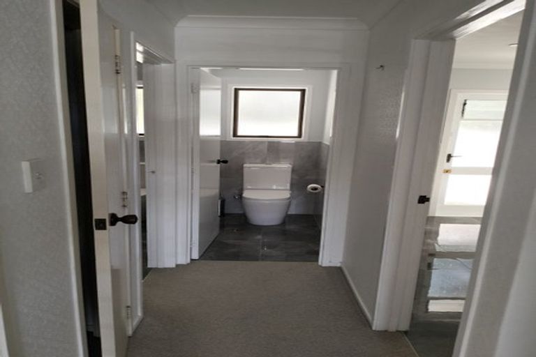 Photo of property in 16a Manse Road, Pahurehure, Papakura, 2113