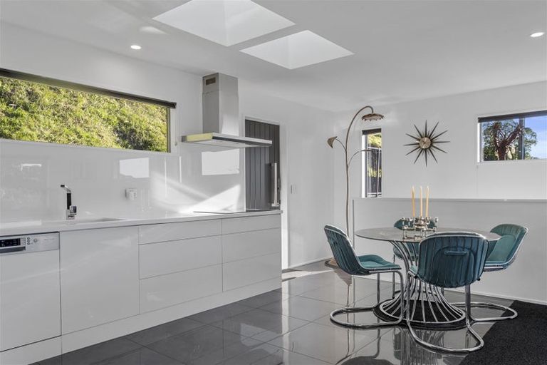 Photo of property in 103 Mount Pleasant Road, Mount Pleasant, Christchurch, 8081