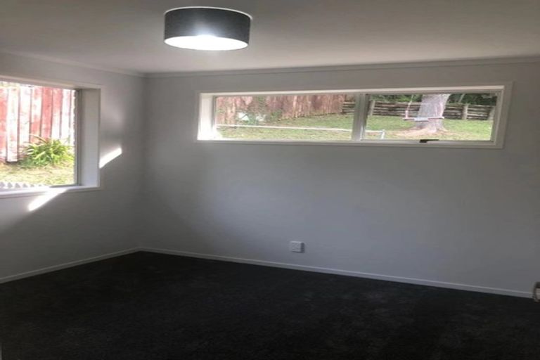 Photo of property in 2/7 Malters Place, Browns Bay, Auckland, 0630