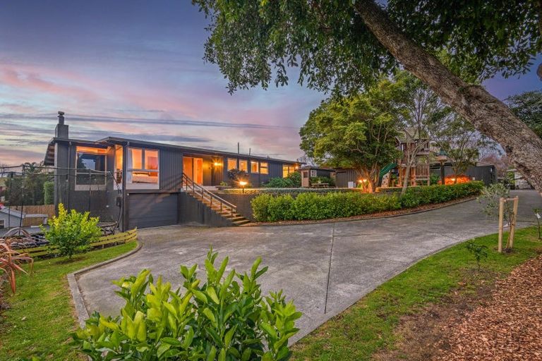 Photo of property in 9 Montgomery Terrace, Hokowhitu, Palmerston North, 4410