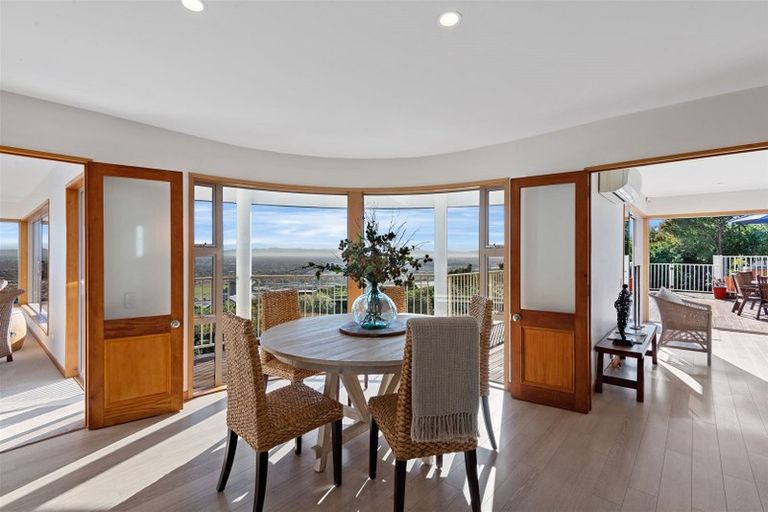 Photo of property in 210 Cannon Hill Crescent, Mount Pleasant, Christchurch, 8081