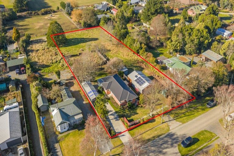 Photo of property in 21 Broad Street, Southbridge, 7602