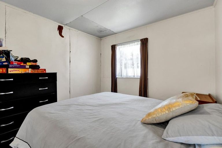 Photo of property in 6 Kawei Road, Ohawe, Hawera, 4671