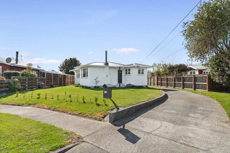 Photo of property in 10 Fergusson Street, Solway, Masterton, 5810