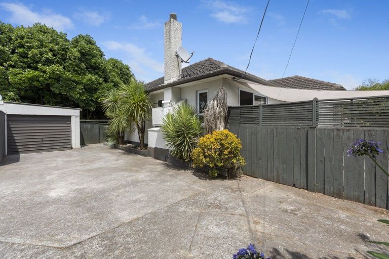 Photo of property in 475a Saint Aubyn Street, Moturoa, New Plymouth, 4310