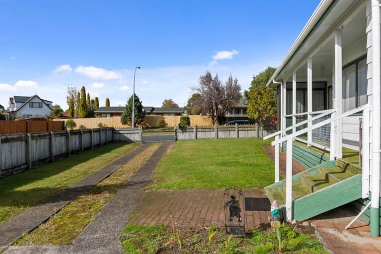 Photo of property in 6 Blomfield Street, Pukehangi, Rotorua, 3015