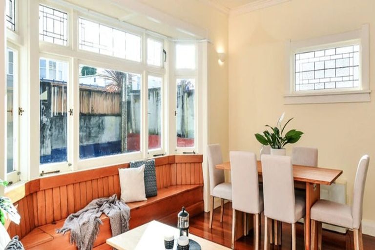 Photo of property in 24 Te Aroha Street, Hamilton East, Hamilton, 3216