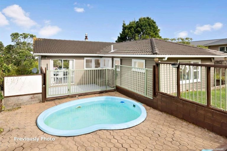 Photo of property in 3 Heather Place, Sunnynook, Auckland, 0620