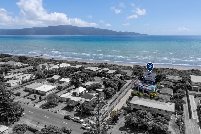 Photo of property in 227 Manly Street, Paraparaumu Beach, Paraparaumu, 5032