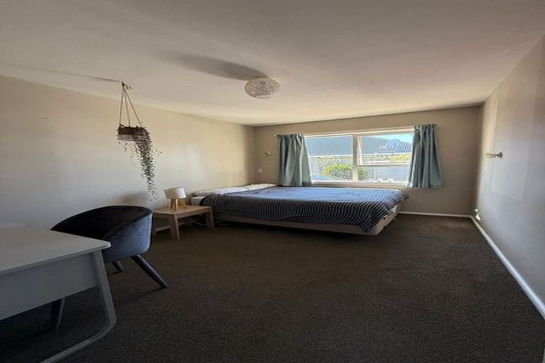 Photo of property in 20 Torquay Place, Bryndwr, Christchurch, 8053