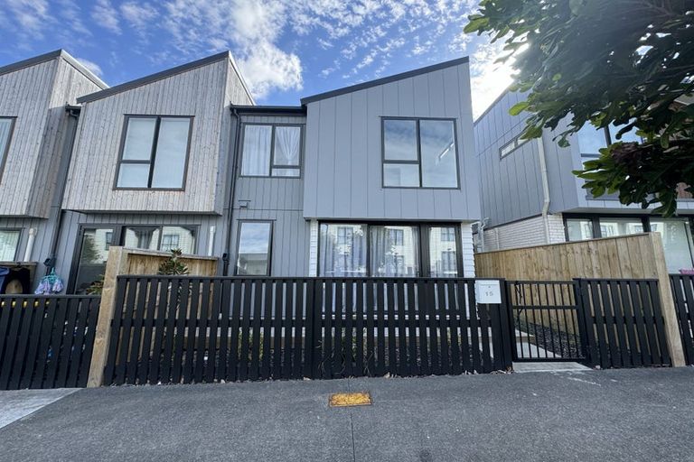 Photo of property in 15 Mahalo Avenue, Wiri, Auckland, 2104