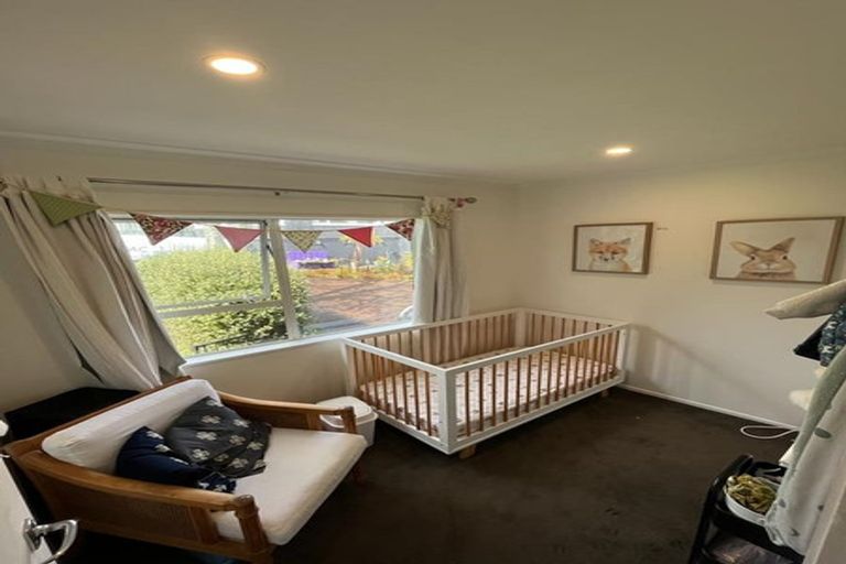 Photo of property in 1/25 Tawa Road, Te Atatu Peninsula, Auckland, 0610