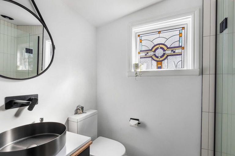 Photo of property in 36 Belt Road, Moturoa, New Plymouth, 4310