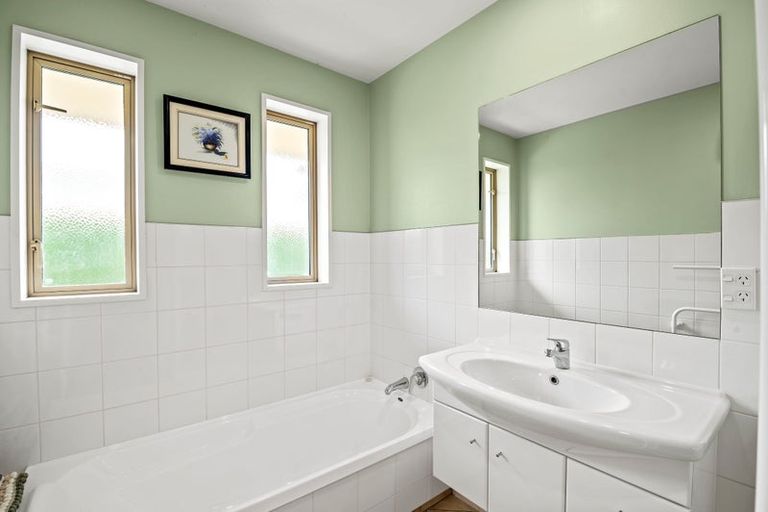 Photo of property in 27 Providence Place, Redwood, Christchurch, 8051