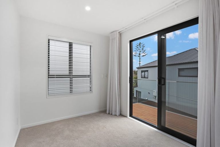 Photo of property in 19c Farwood Drive, Henderson, Auckland, 0612