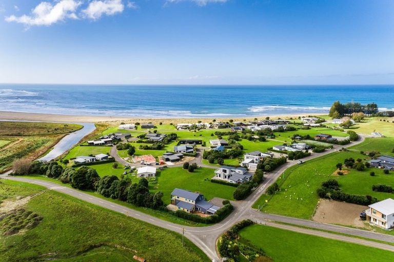 Photo of property in 43 Shoal Beach Road, Aramoana, Waipawa, 4271