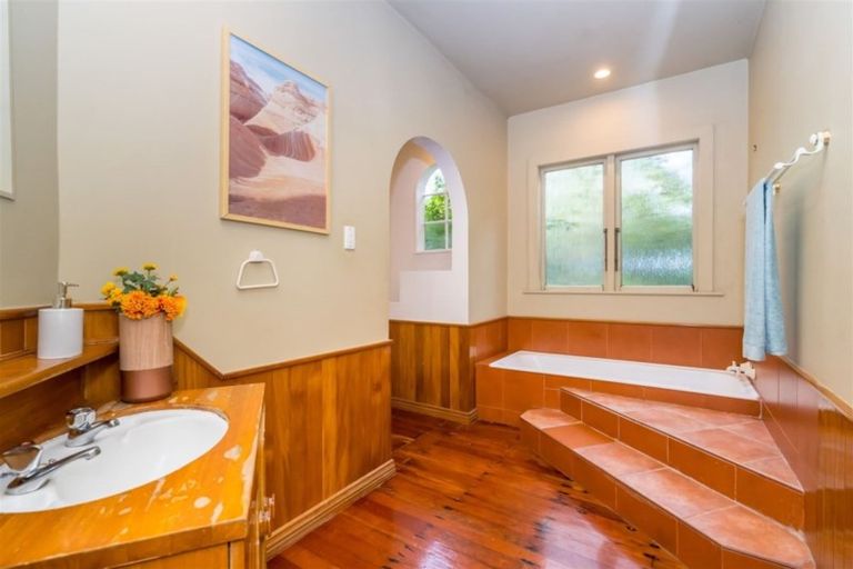 Photo of property in 19 Forfar Street, Clyde Hill, Dunedin, 9011