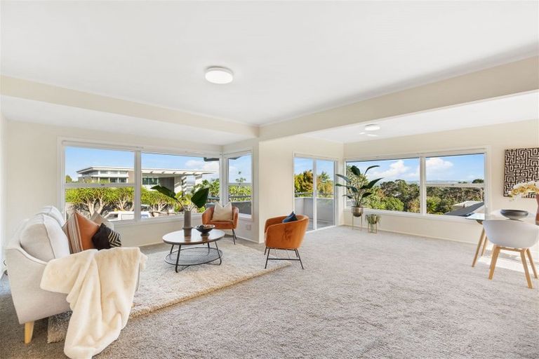 Photo of property in 1 Jacaranda Avenue, Beach Haven, Auckland, 0626
