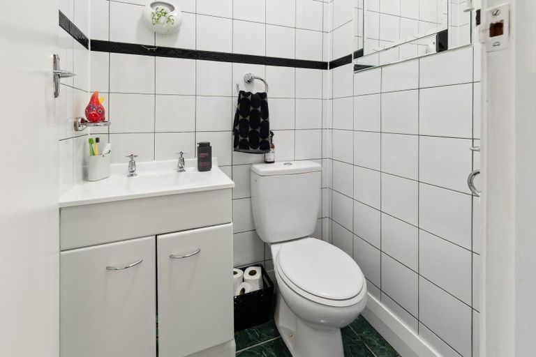 Photo of property in 34 Duthie Street, Karori, Wellington, 6012