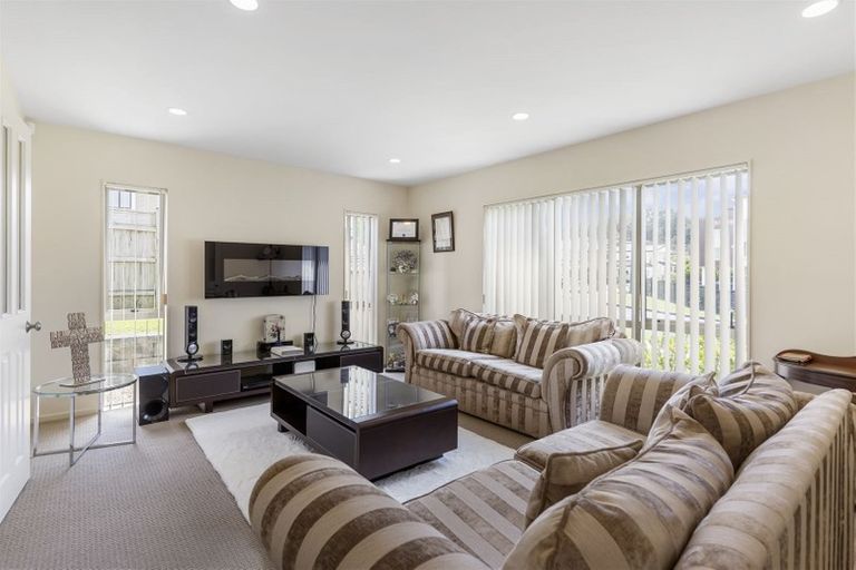Photo of property in 30 Bellagio Way, Flat Bush, Auckland, 2019
