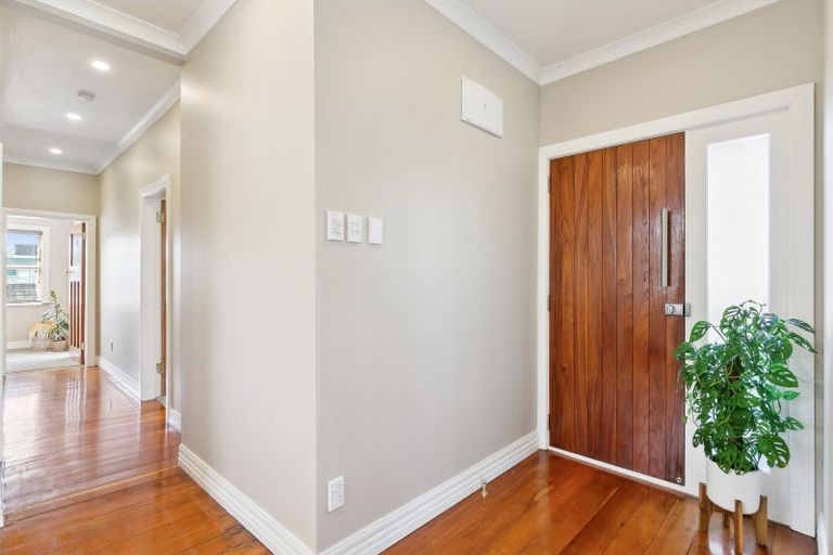 Photo of property in 184 Rongotai Road, Rongotai, Wellington, 6022