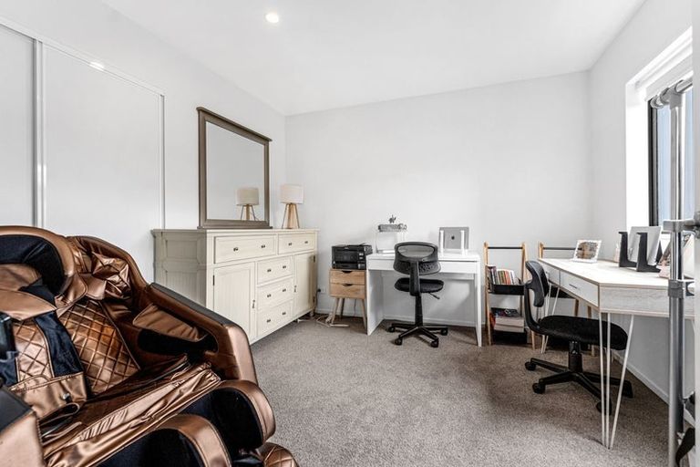 Photo of property in 33 Kabardin Street, Karaka, Papakura, 2113