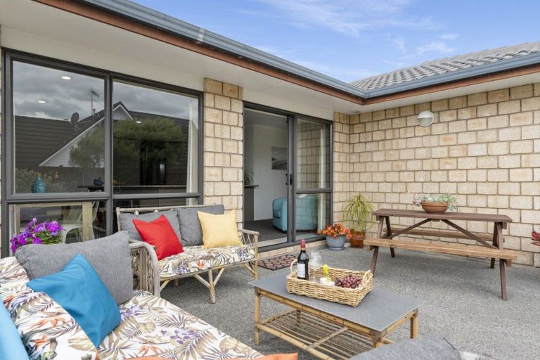 Photo of property in 19 Palm Springs Boulevard, Papamoa Beach, Papamoa, 3118