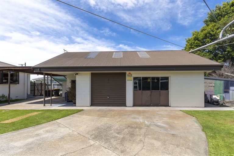 Photo of property in 11 East Belt, Rangiora, 7400