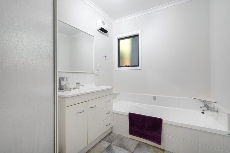 Photo of property in 10 Barnsley Close, Bethlehem, Tauranga, 3110