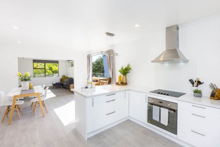 Photo of property in 8 Chichester Drive, Pinehaven, Upper Hutt, 5019