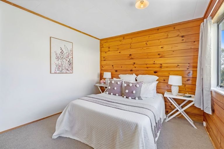 Photo of property in 33 Hindmarsh Street, Johnsonville, Wellington, 6037