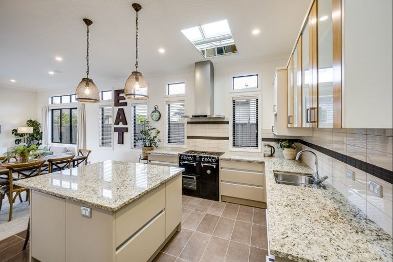 Photo of property in 15 Hunter Drive, Awatoto, Napier, 4110