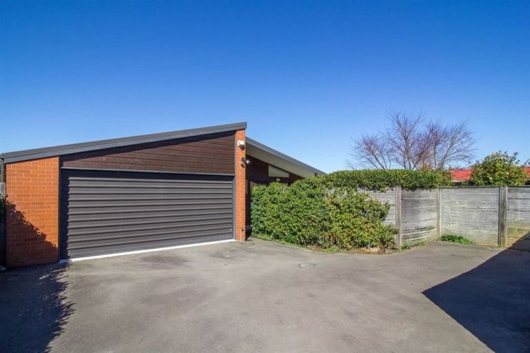 Photo of property in 32a Farquhars Road, Redwood, Christchurch, 8051
