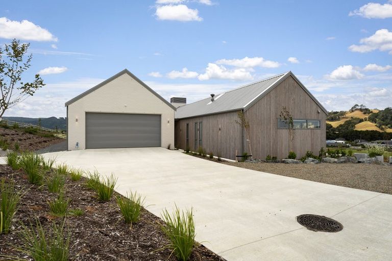 Photo of property in 6 Moya Drive, Matakana, 0985