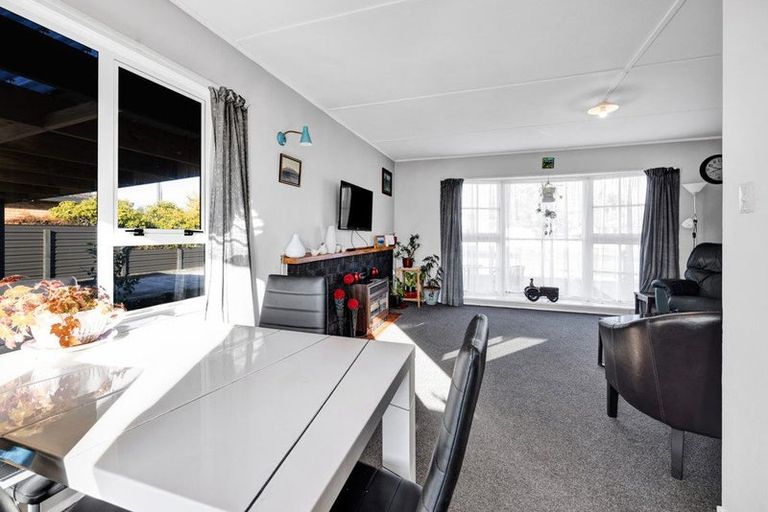 Photo of property in 12 Hamlet Street, Stratford, 4332