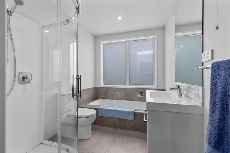 Photo of property in 24 Franks Way, Papamoa Beach, Papamoa, 3118