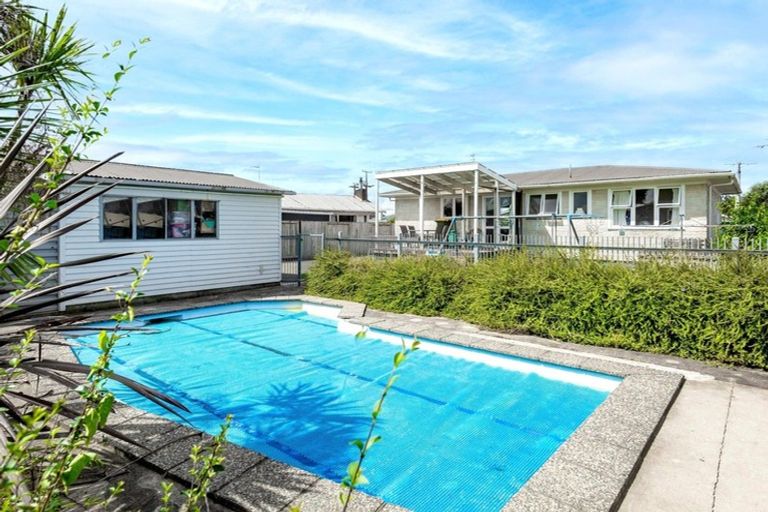 Photo of property in 21 Mears Road, St Andrews, Hamilton, 3200