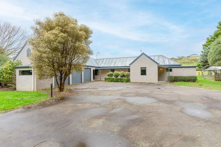 Photo of property in 205 Valley Views, Fitzherbert, Palmerston North, 4472