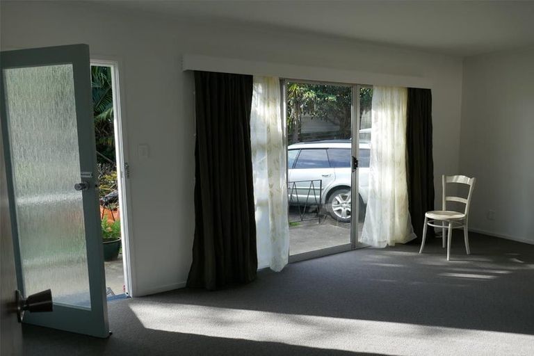 Photo of property in 1/33 Saxon Street, Waterview, Auckland, 1026