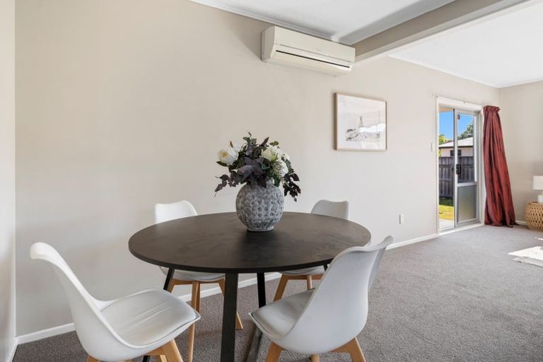 Photo of property in 14 Warwick Crescent, Taradale, Napier, 4112